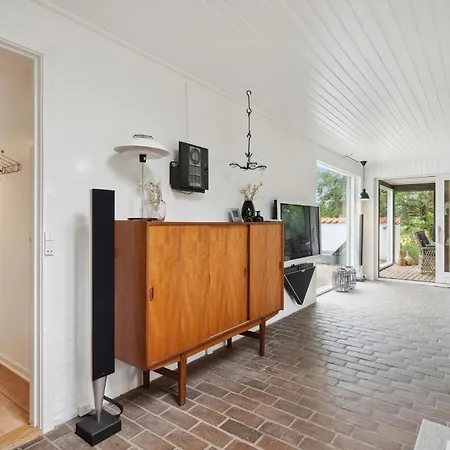 Three-bedroom Thyholm With A Fireplace 06 Semesterbostad