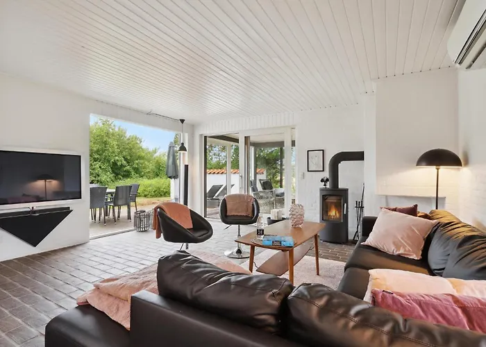 Feriehus Three-bedroom With A Fireplace 06 Thyholm